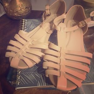 Paprika closed toe sandals